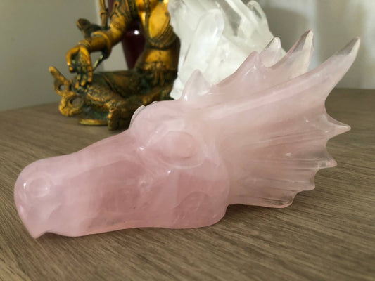 Crâne de dragon en quartz rose