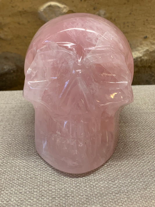 Crâne de cristal en quartz rose