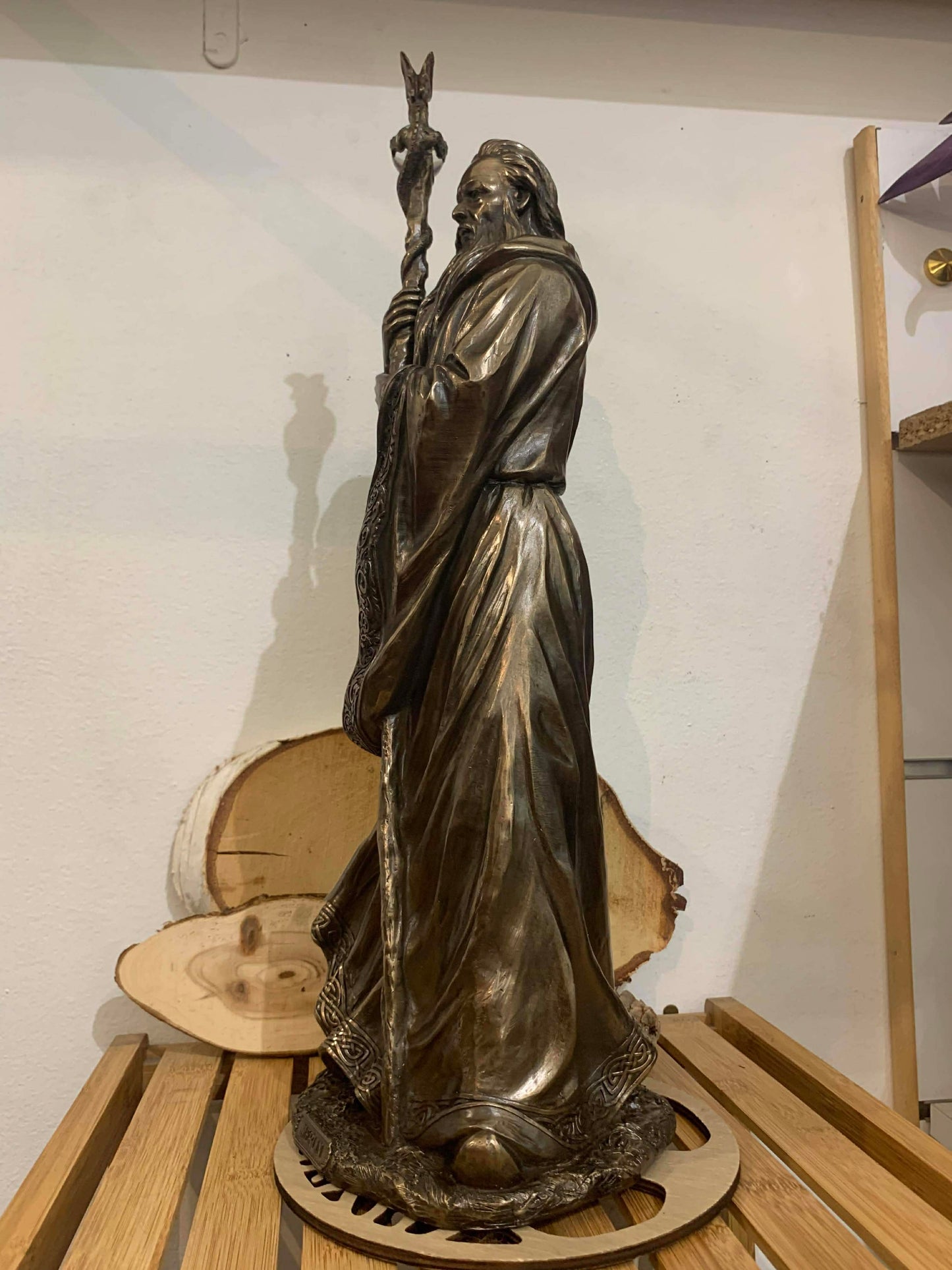 Grande statue de Merlin