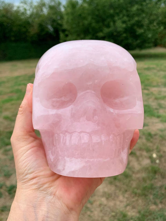 Crâne en quartz rose