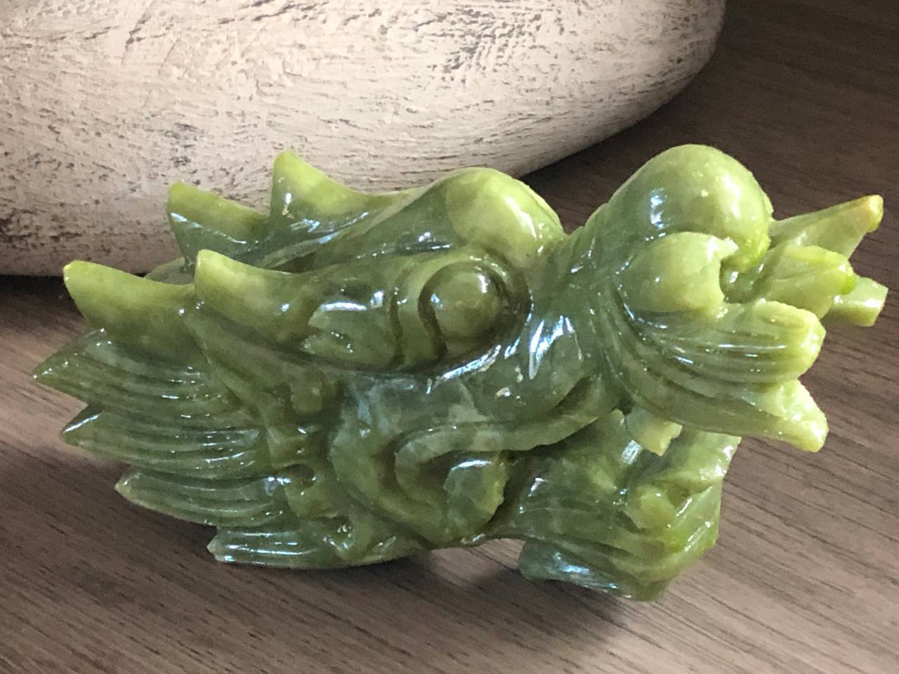 Crâne de dragon cristal en jade