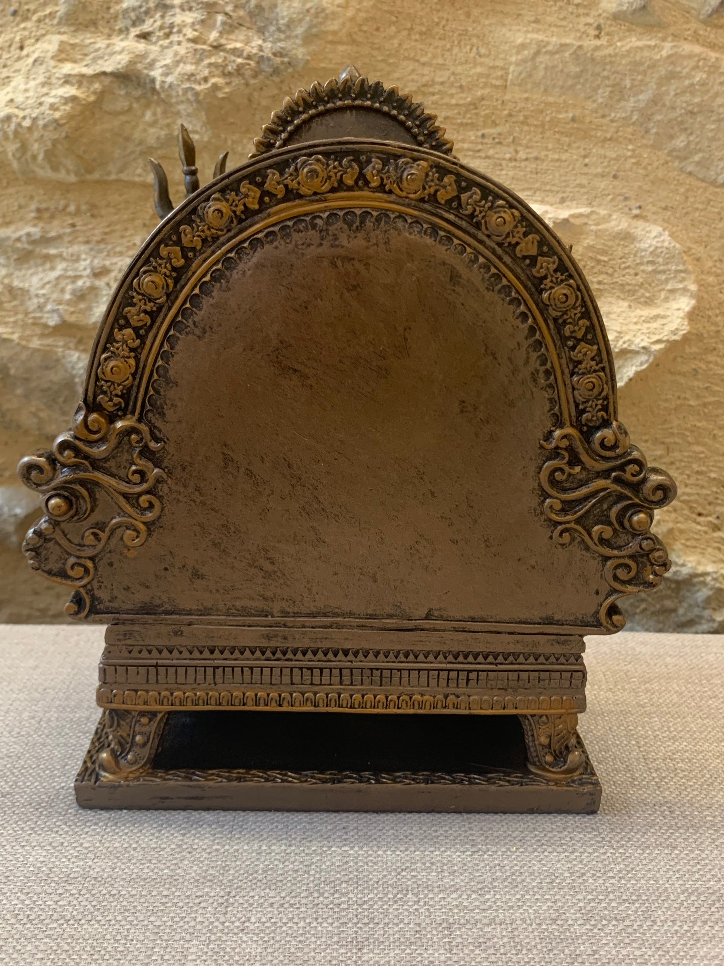Statue de Ganesh sur trône