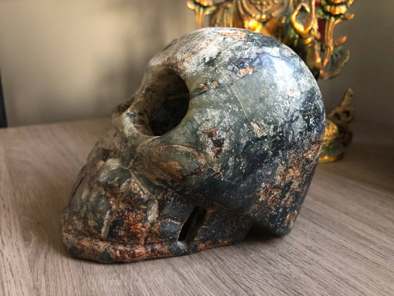 Crâne Hongshan en jade