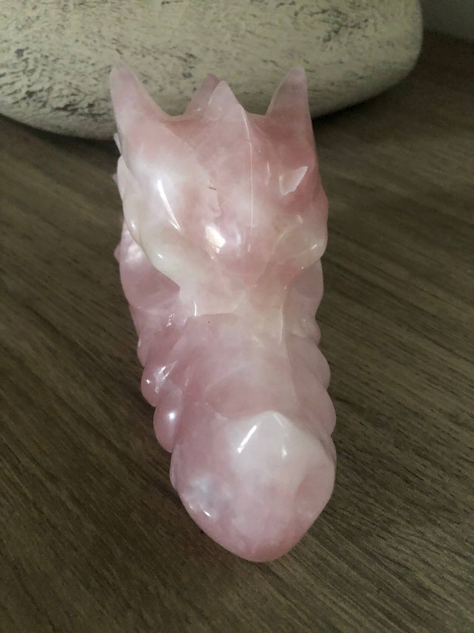 Crâne de dragon cristal en quartz rose