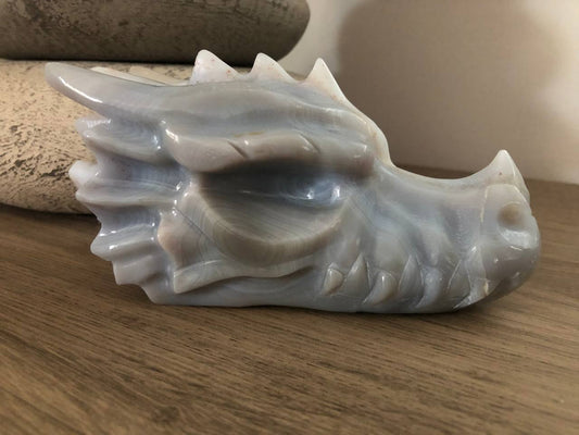 Crâne de dragon cristal en agate