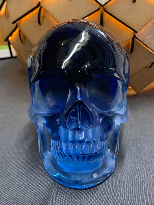 Crâne de cristal en obsidienne bleue