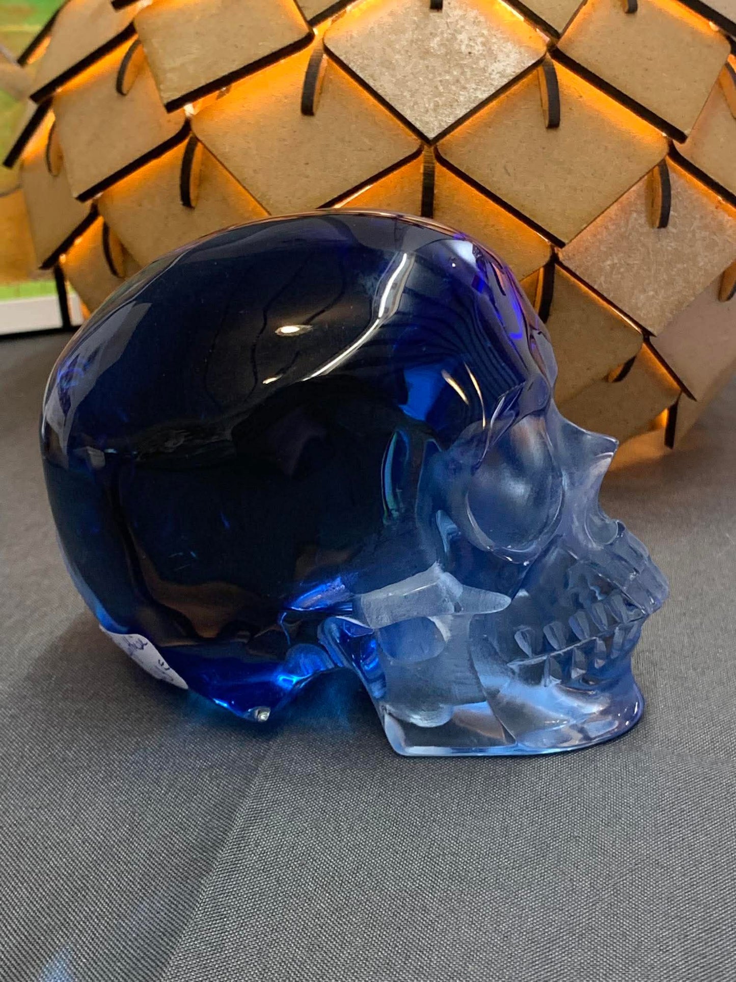 Crâne de cristal en obsidienne bleue
