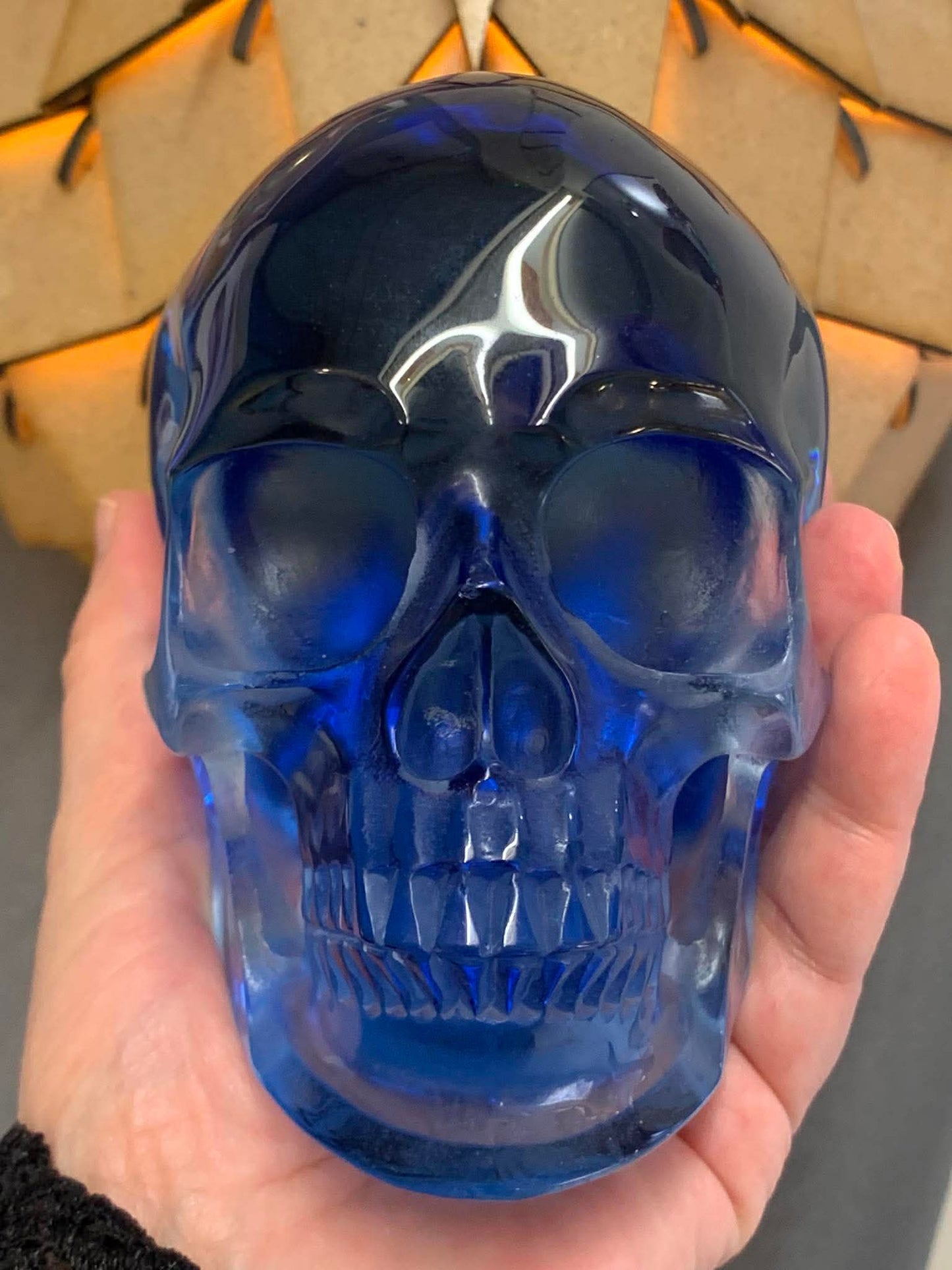 Crâne de cristal en obsidienne bleue