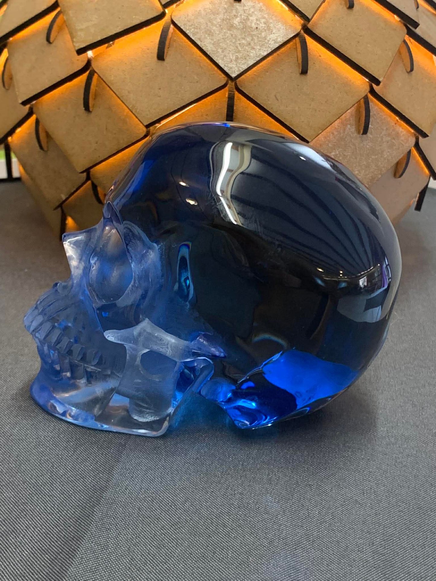 Crâne de cristal en obsidienne bleue