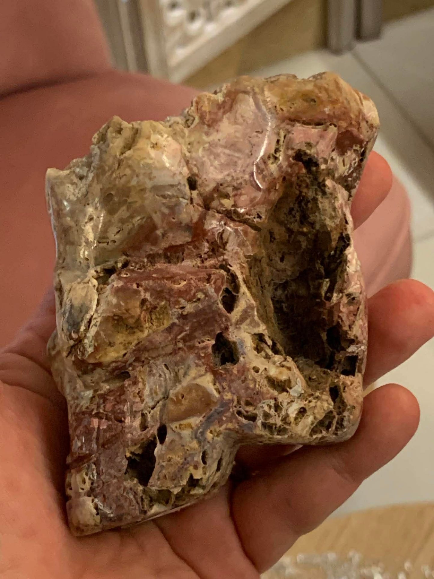 Crâne de cristal en rhodonite