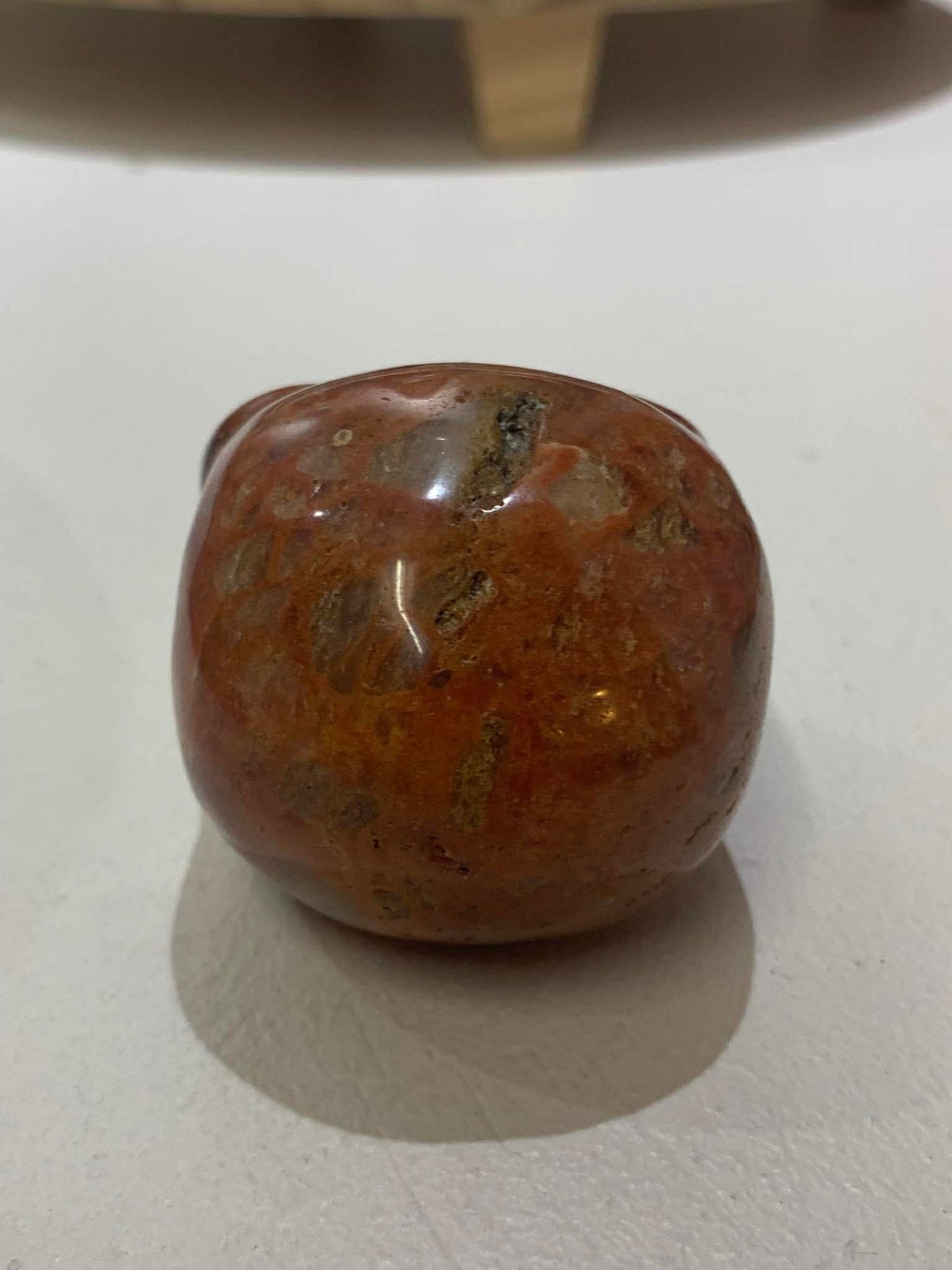 Crâne de cristal en jaspe rouge