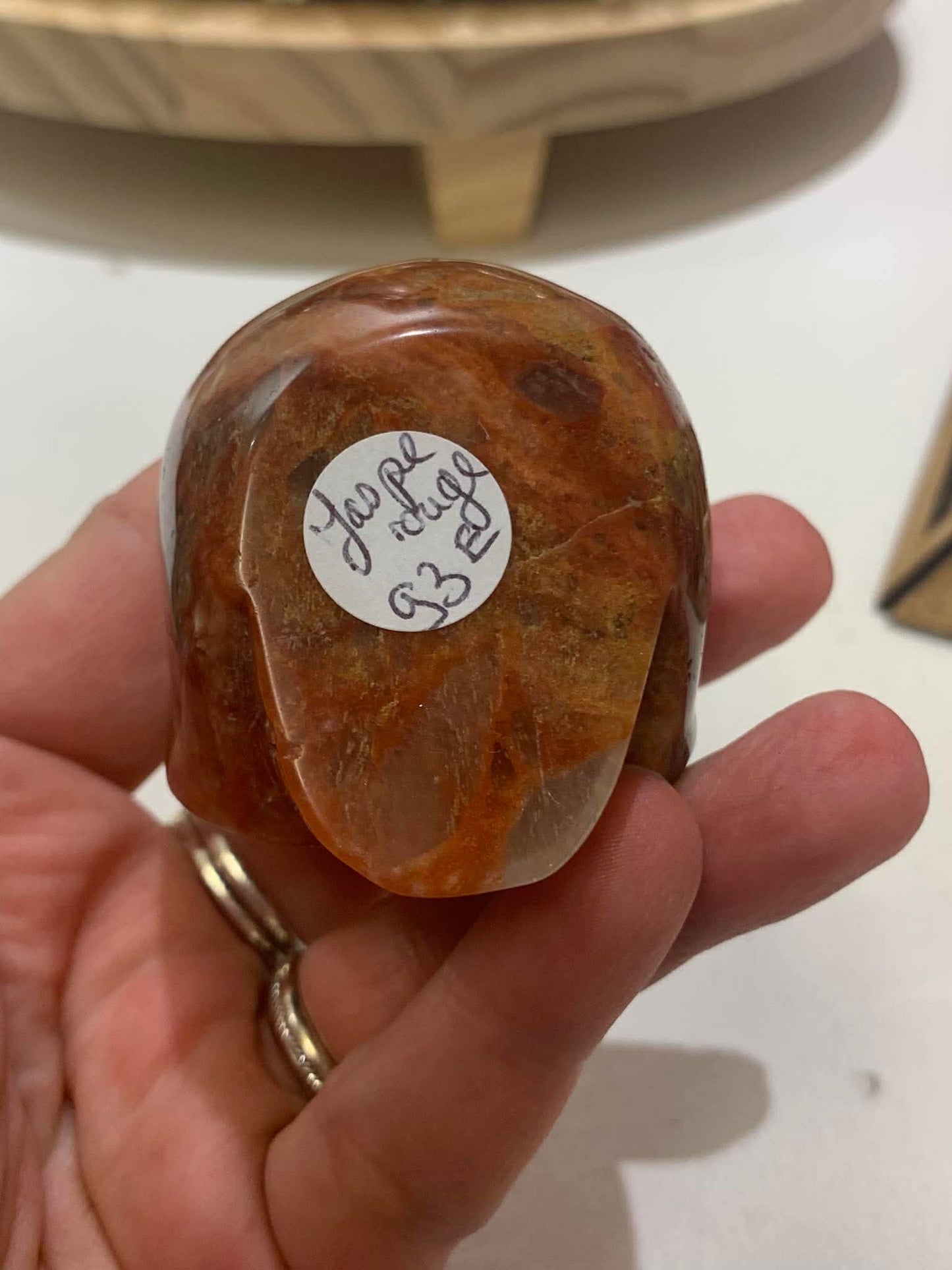 Crâne de cristal en jaspe rouge