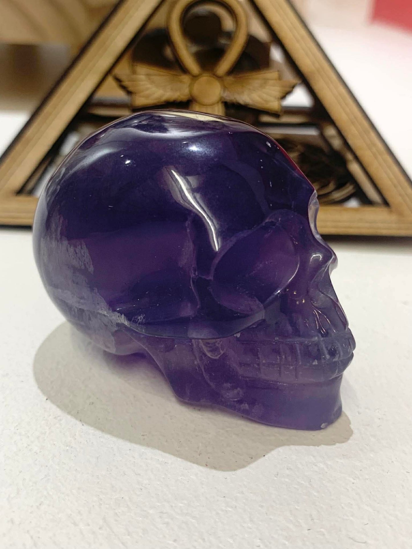 Crâne de cristal en fluorite violette