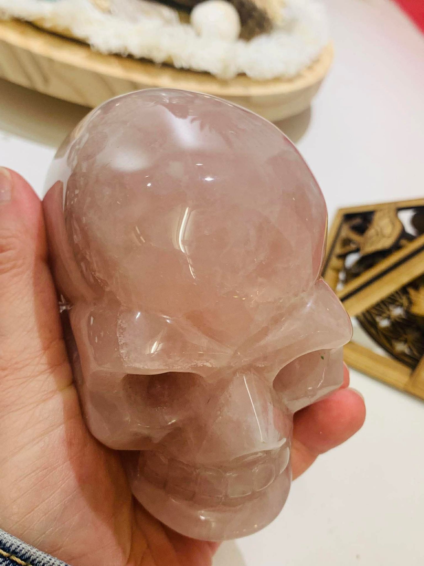Crâne de cristal en quartz rose