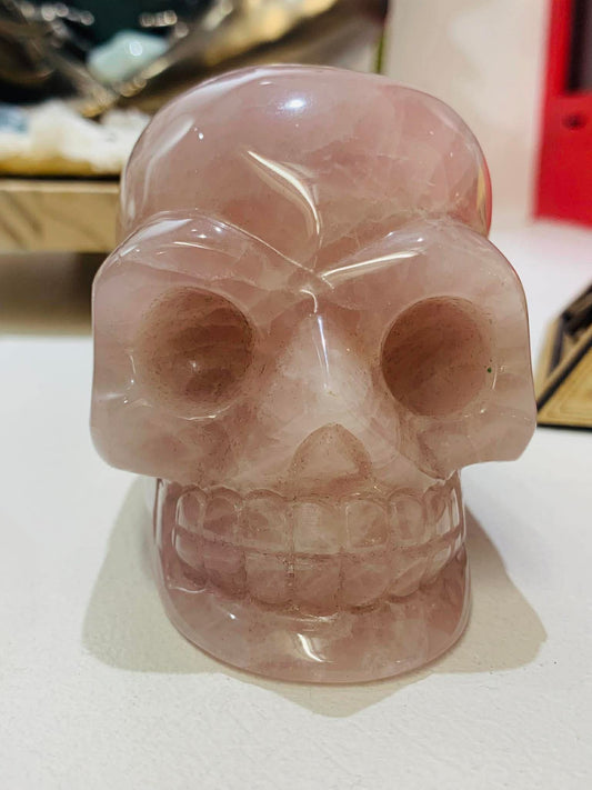 Crâne de cristal en quartz rose