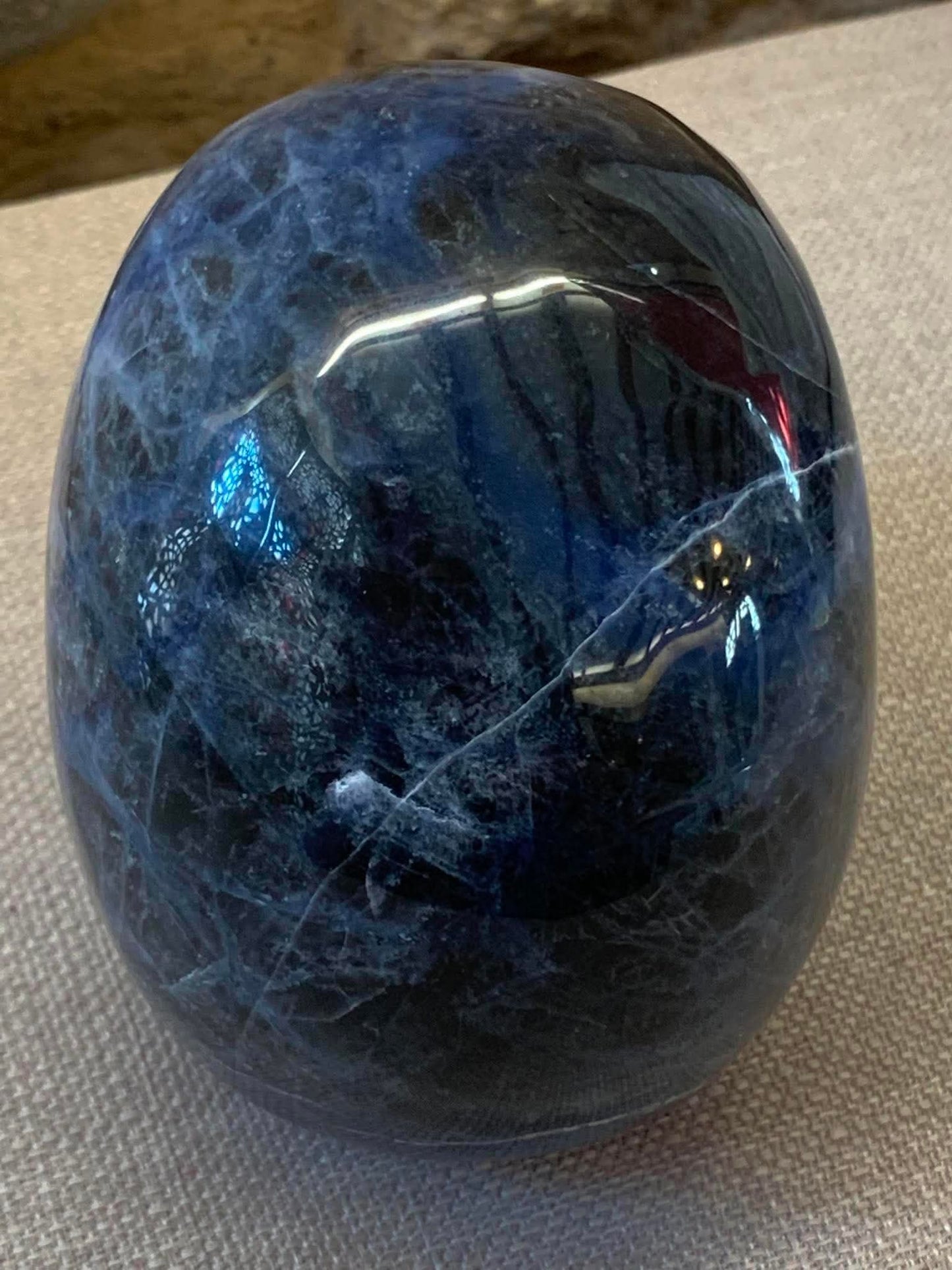 Crâne de cristal en sodalite