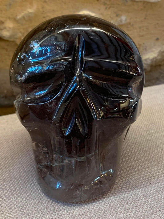 Crâne de cristal en quartz fumé