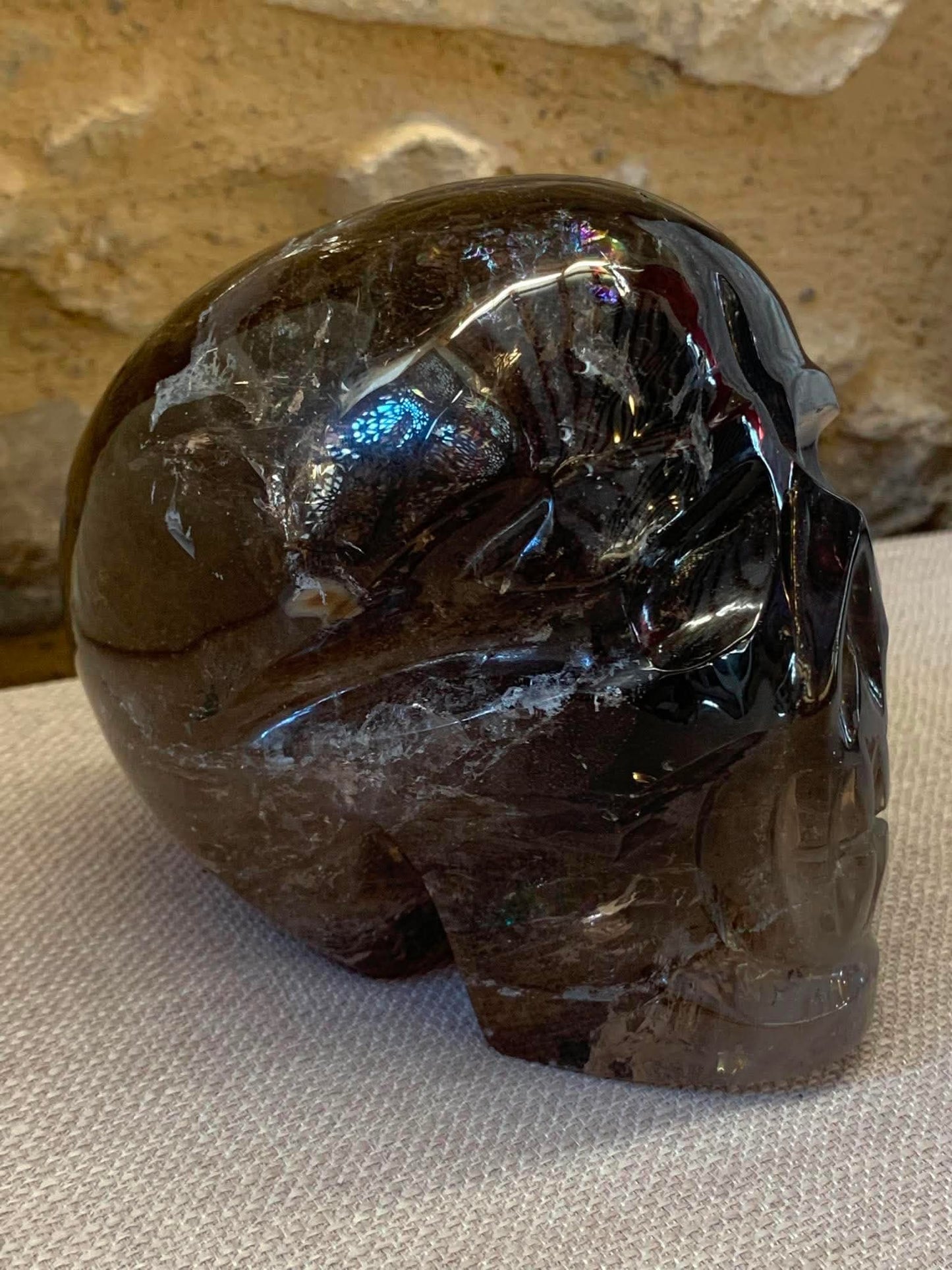 Crâne de cristal en quartz fumé