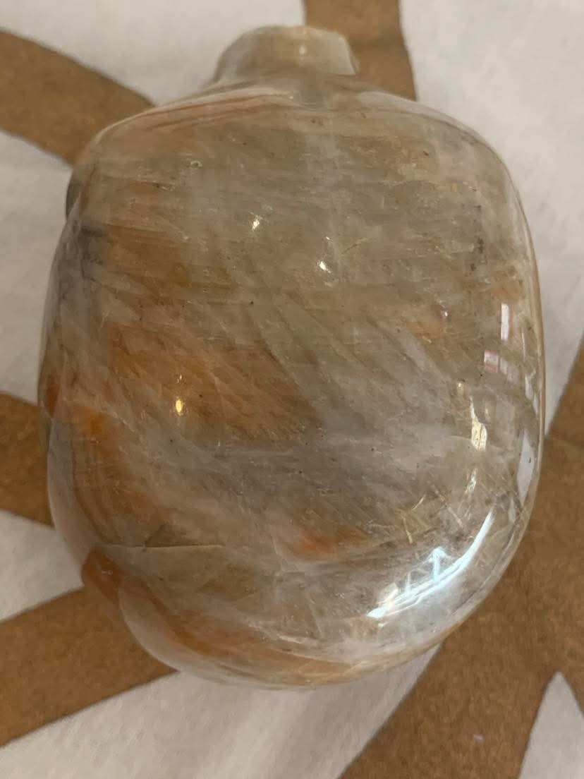 Crâne de cristal en calcite satin