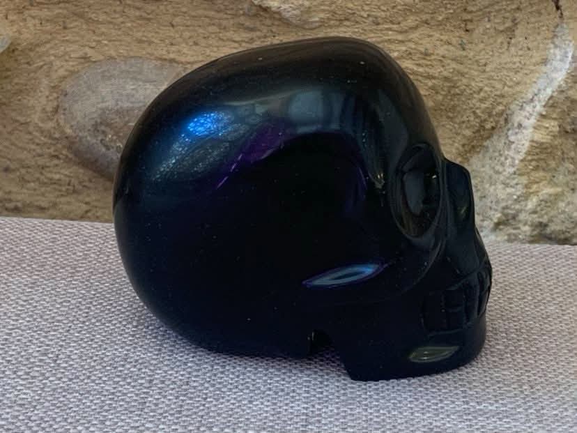 Crâne de cristal en obsidienne noire