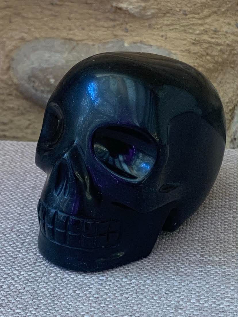 Crâne de cristal en obsidienne noire