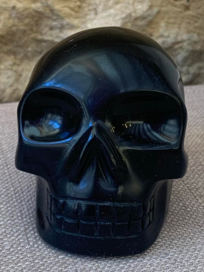 Crâne de cristal en obsidienne noire
