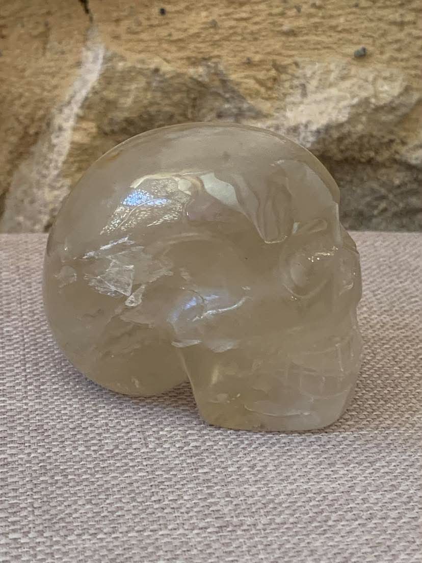 Crâne en quartz fumé clair