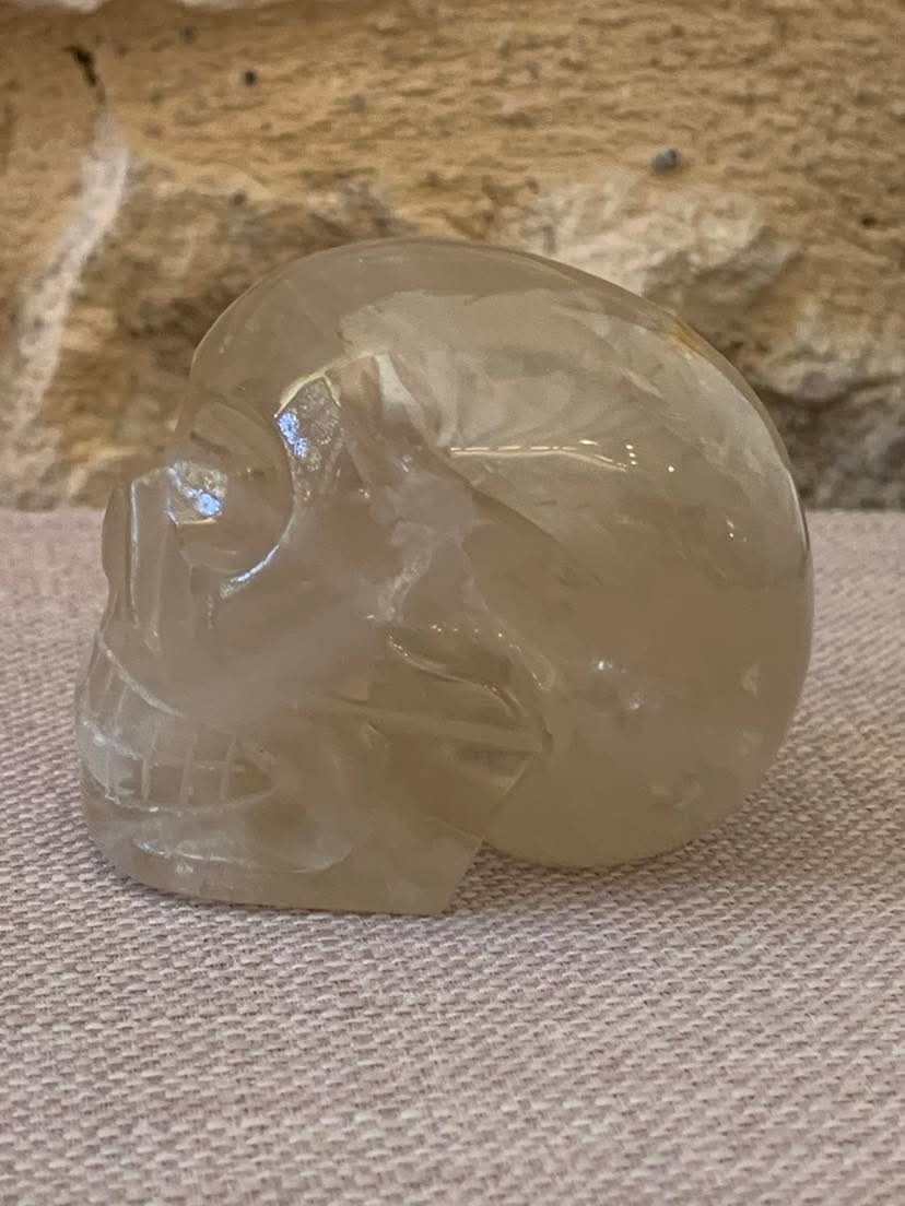 Crâne en quartz fumé clair