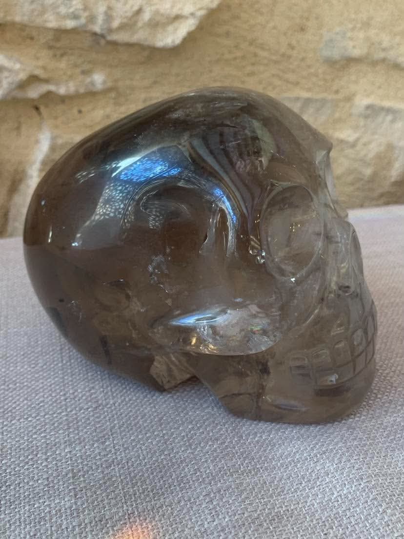 Crâne de cristal en quart fumé