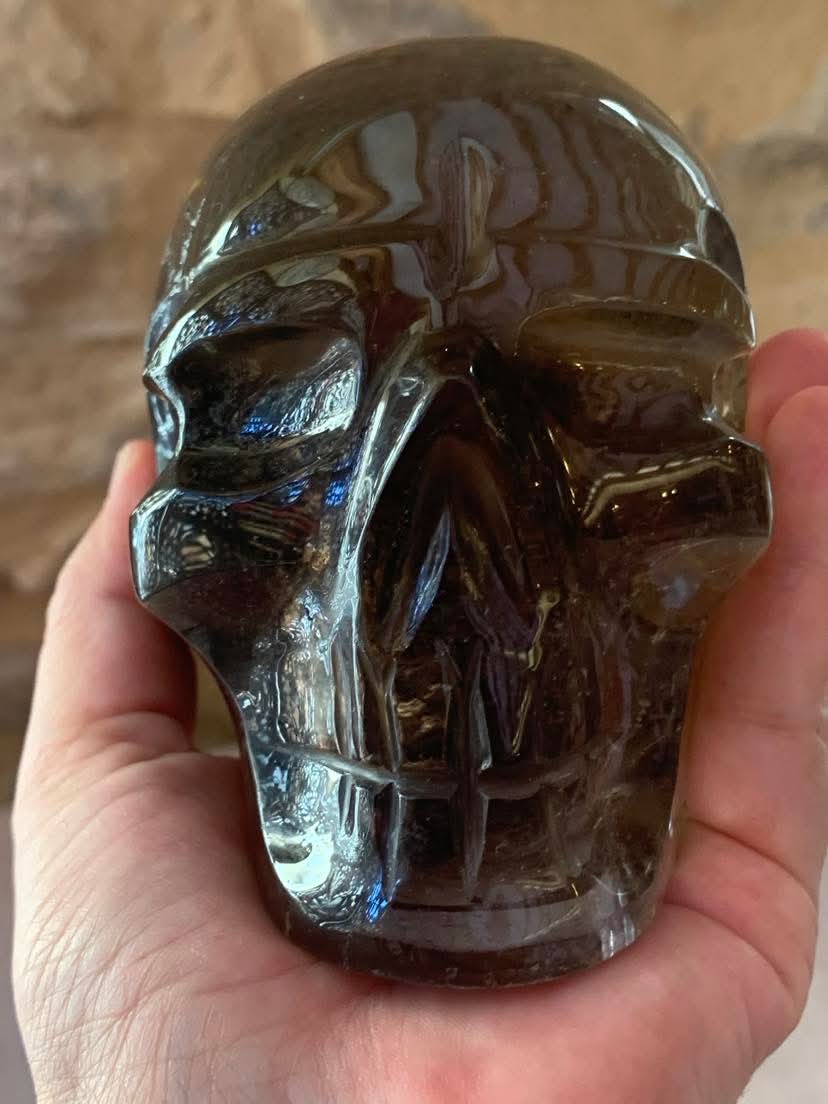 Crâne de cristal en quartz fumé