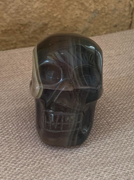 Crâne de cristal en agate rubanée