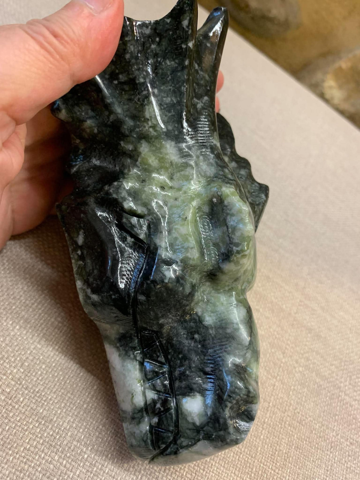 Crâne de dragon en jade vert. ☺️ « prix mini »